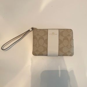Coach Zip Wristlet in Signature Canvas NWT